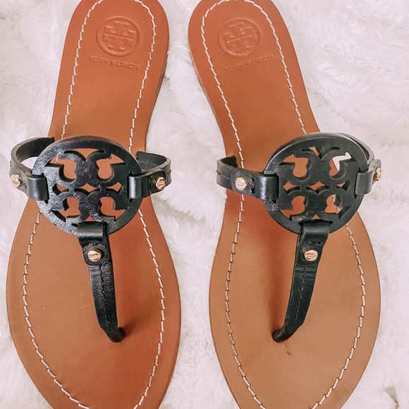 COPY - Tory Burch Black Gabriel Flat Thong - Picture 8 of 8
